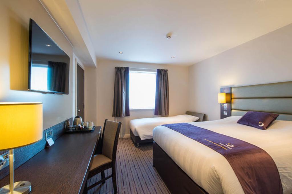 Premier Inn Inverness East Номер фото