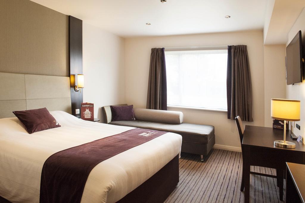 Premier Inn Inverness East Номер фото
