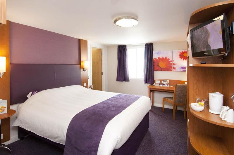 Premier Inn Inverness East Екстер'єр фото
