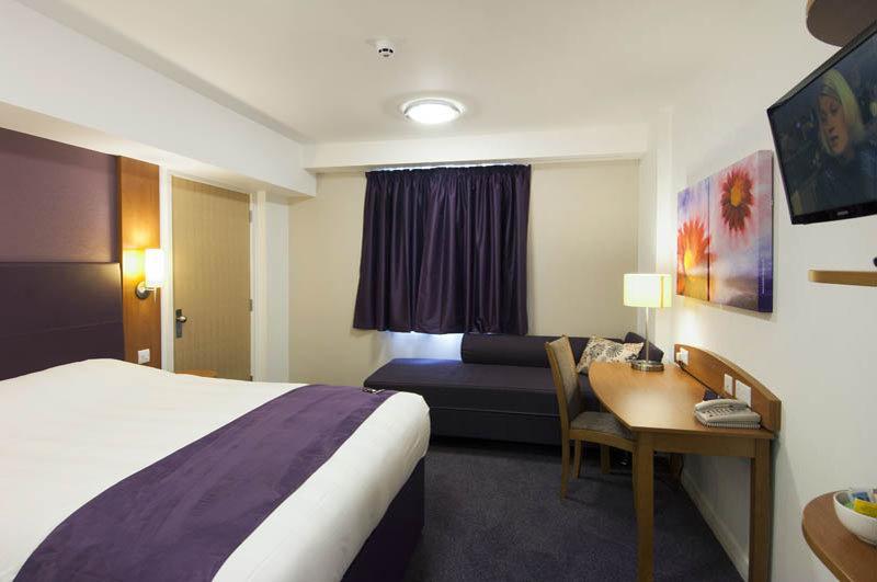 Premier Inn Inverness East Екстер'єр фото