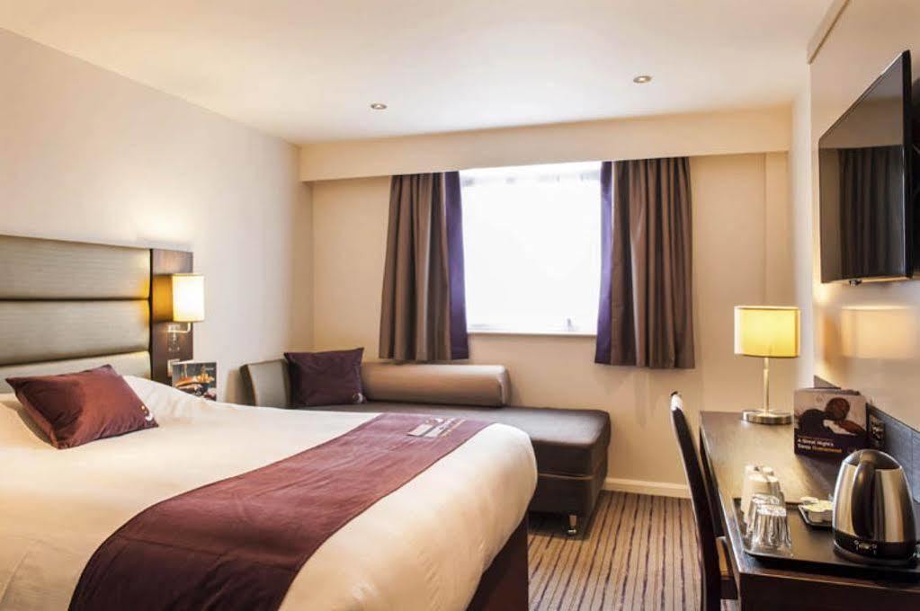 Premier Inn Inverness East Екстер'єр фото